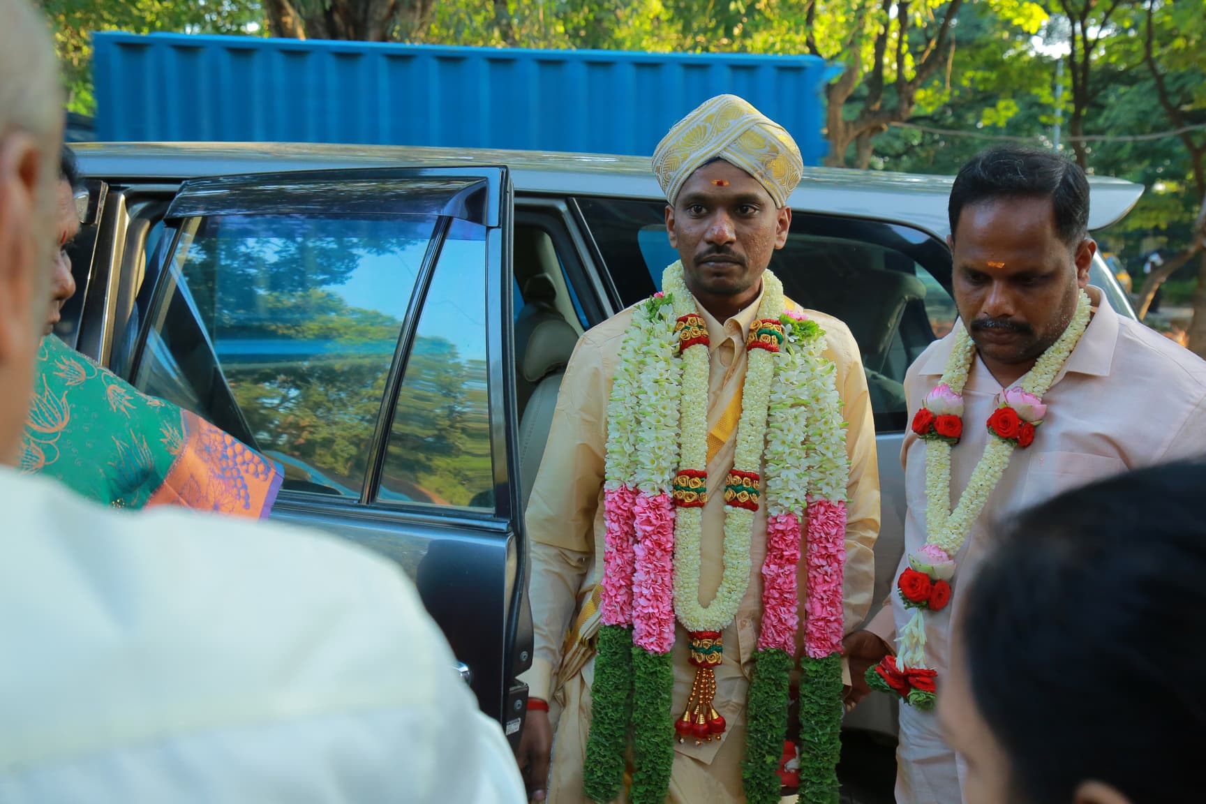 Vicky & Sukanya Photo 6